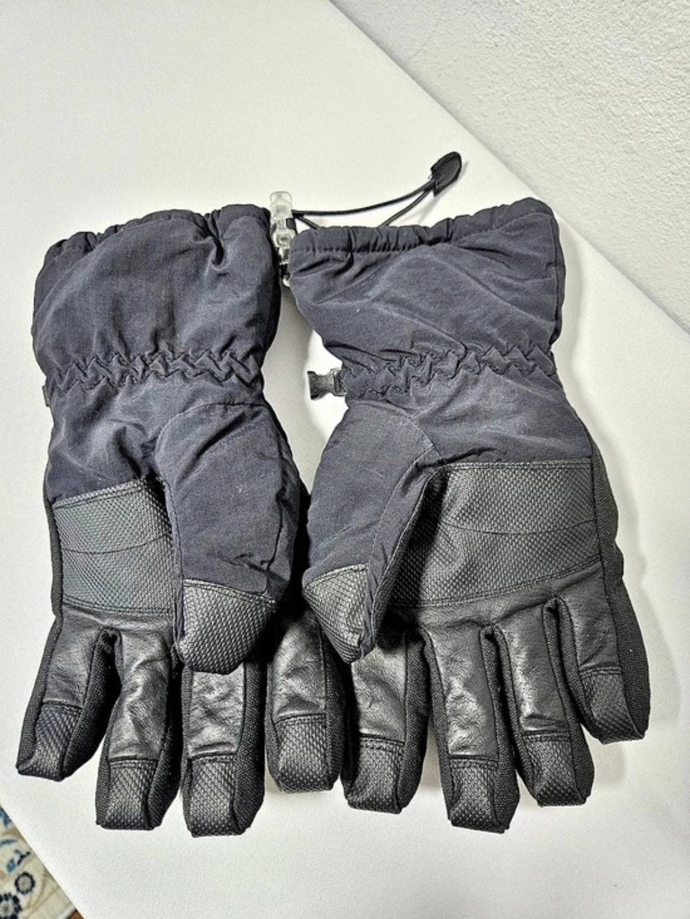 Gloves Black Waterproof Fleece Lined Winter Gloves Size Medium